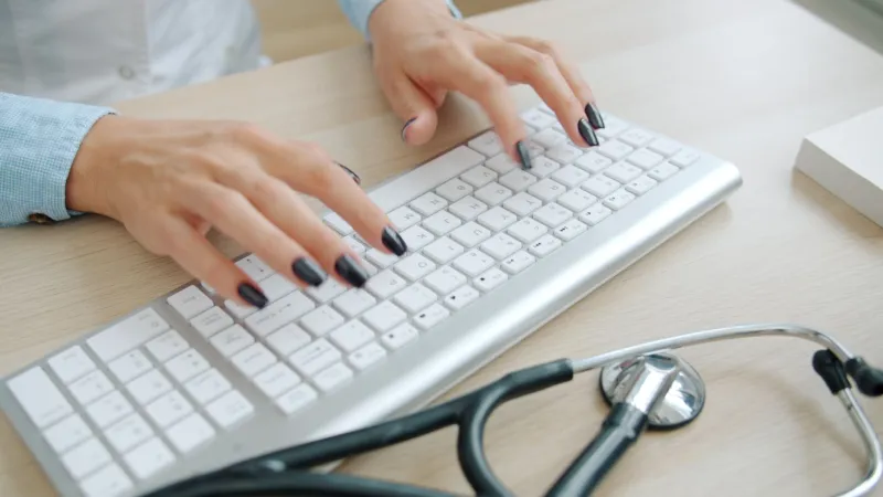 No One Has the Full Picture: The Fragmented Medication Records Problem That Your Doctors Don't Know How to Solve